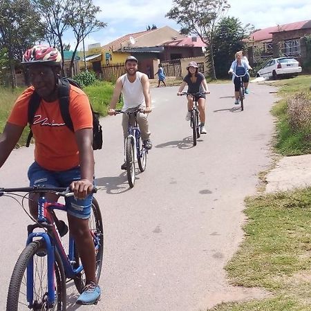 Authentic Bicycle Tours And Backpackers Hostel Soweto Buitenkant foto