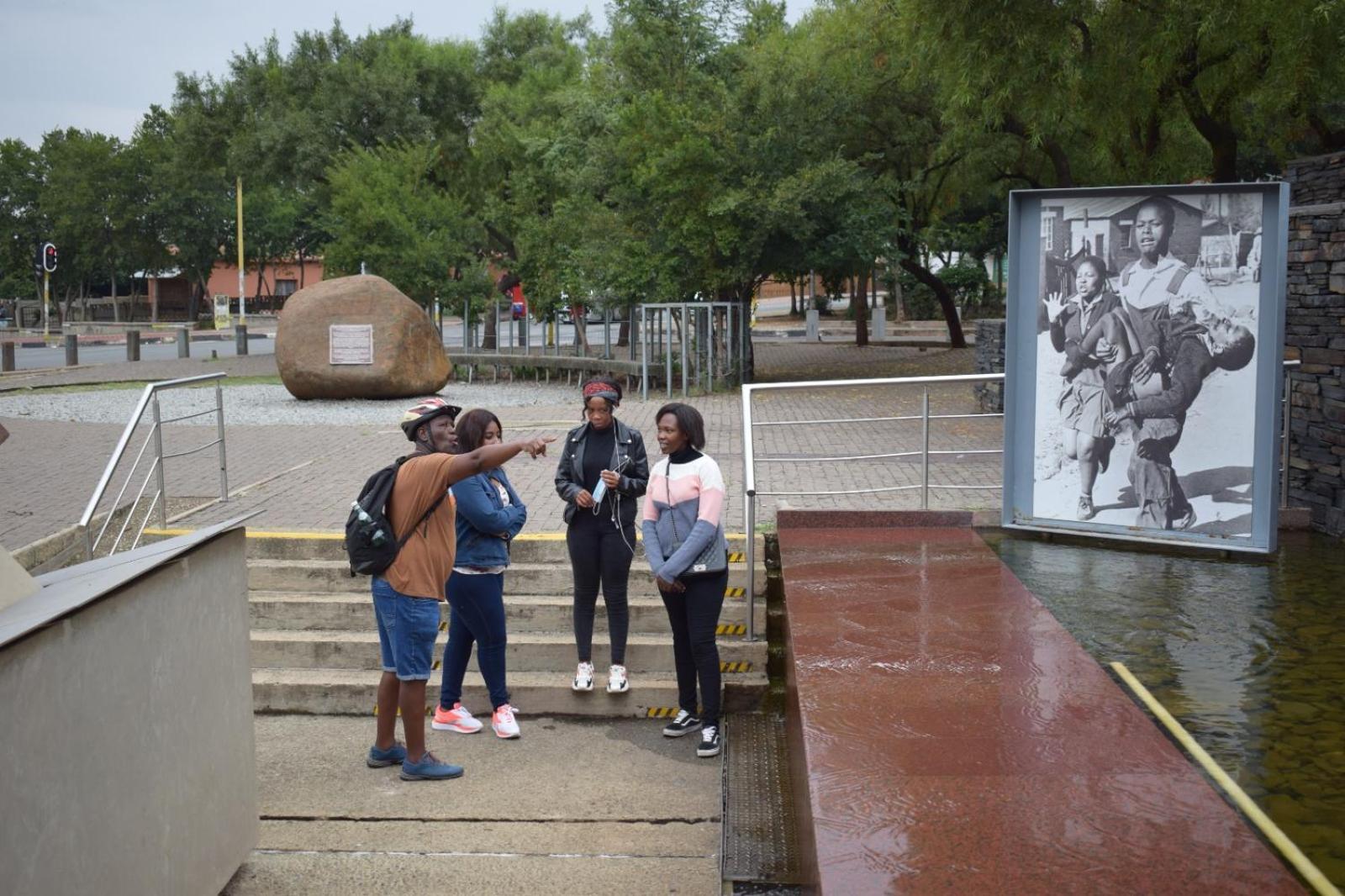 Authentic Bicycle Tours And Backpackers Hostel Soweto Kamer foto